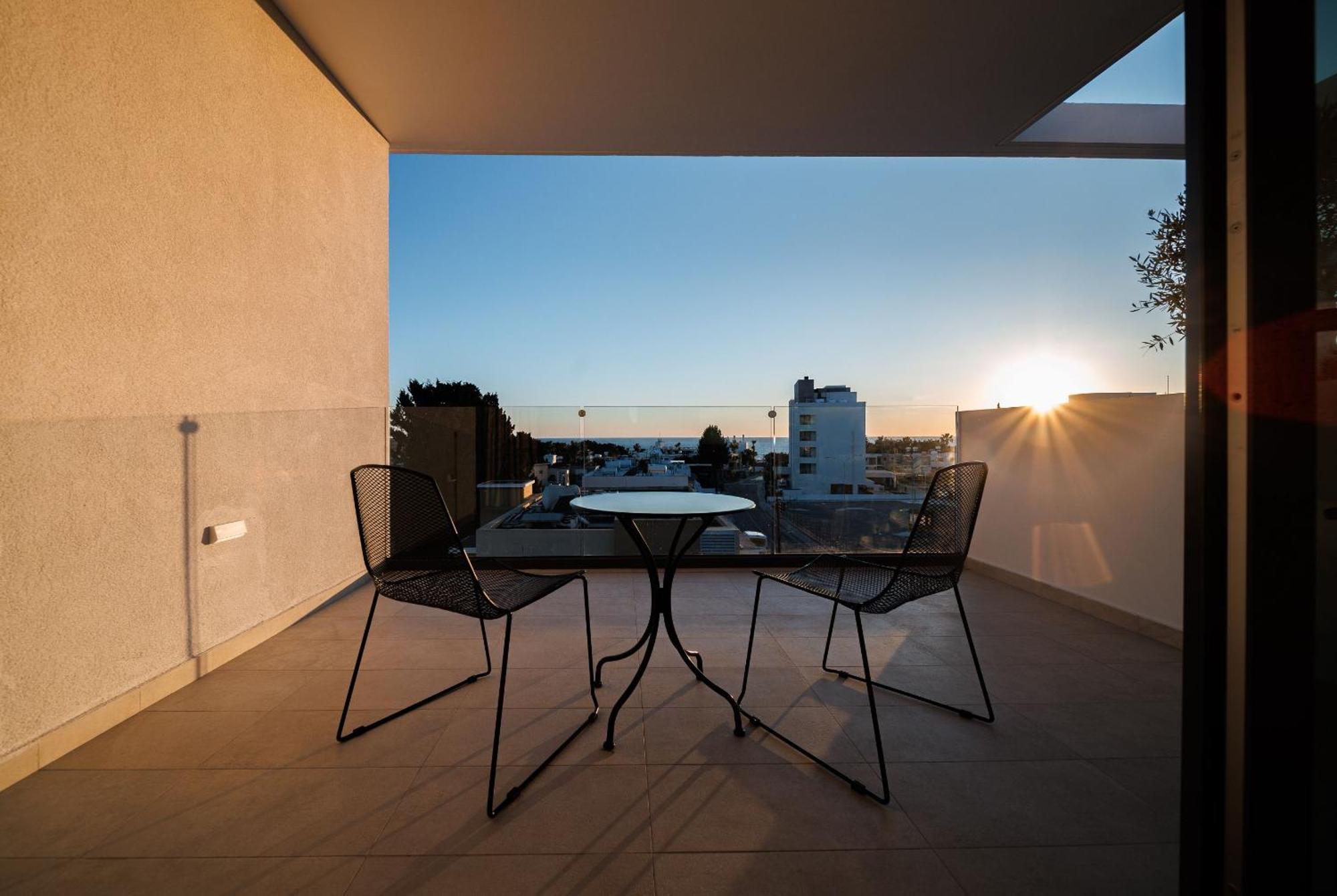 Regency Boutique Hotel Holiday Suites Paphos Exterior foto